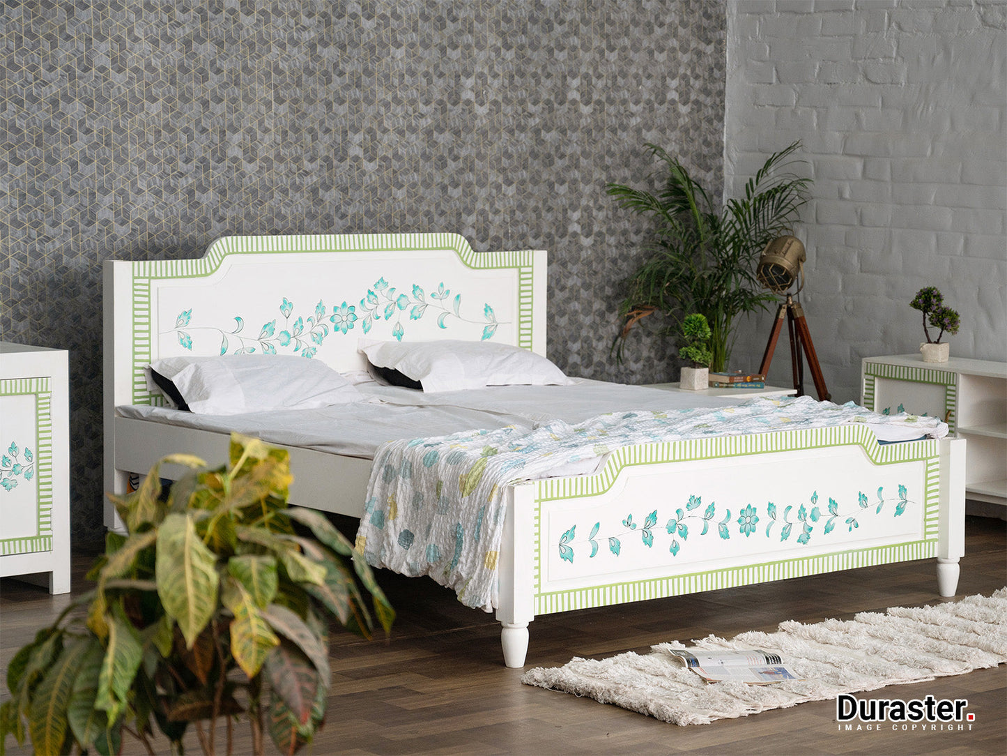 Dudi Furniture Florida Mango Wood Queen Size Bed
