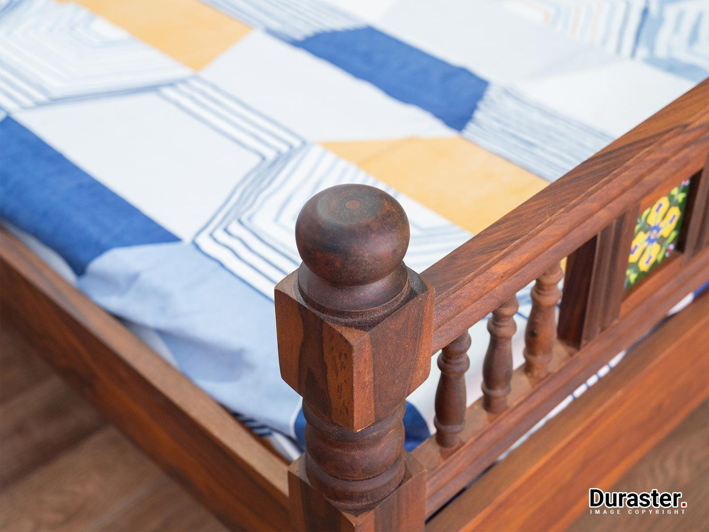 Dudi Furniture Vismit Solid Sheesham wood King Size Bed