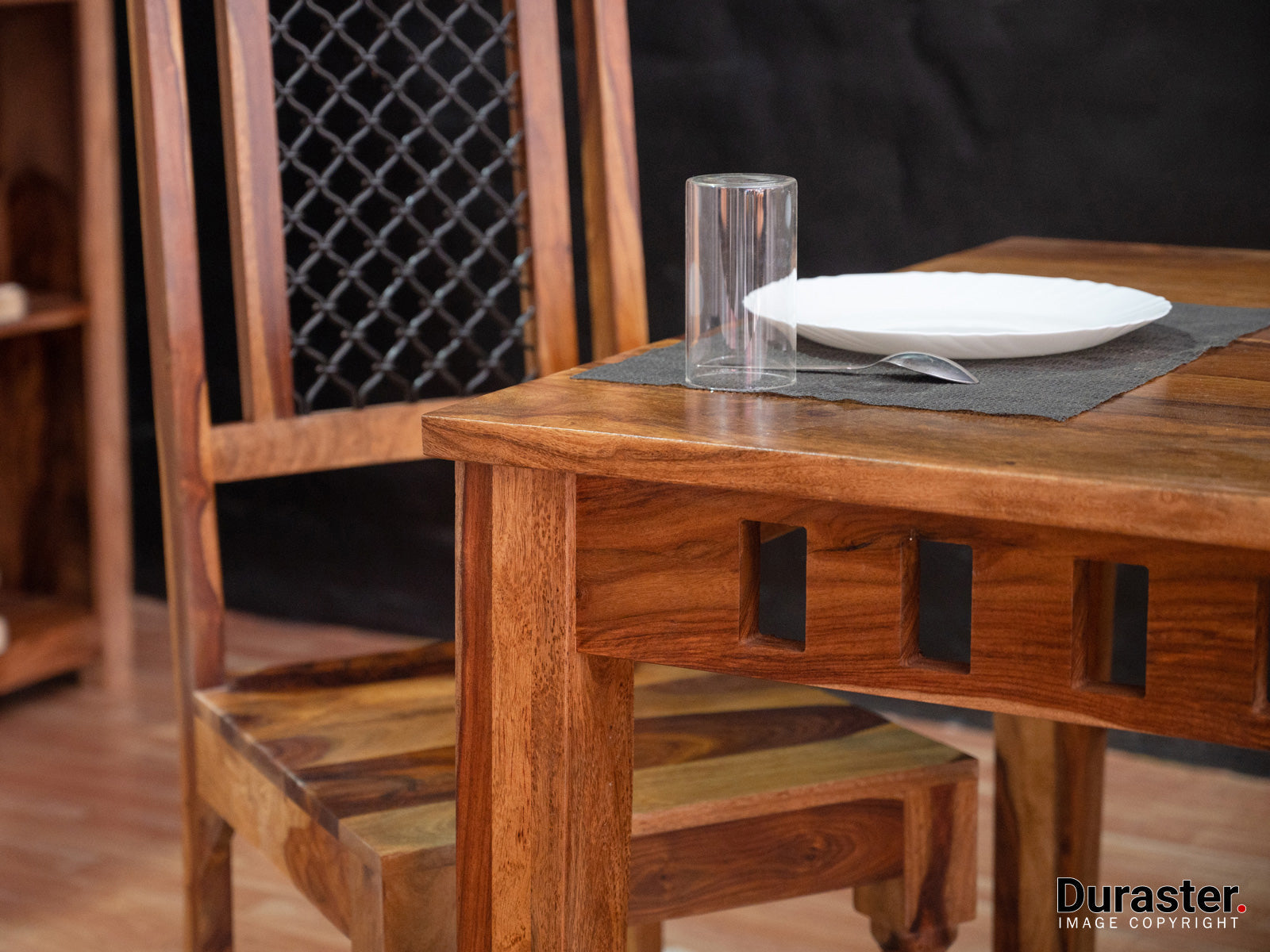 Dudi Furniture Amber Vintage 6 Seater Dining Table Set with Bench