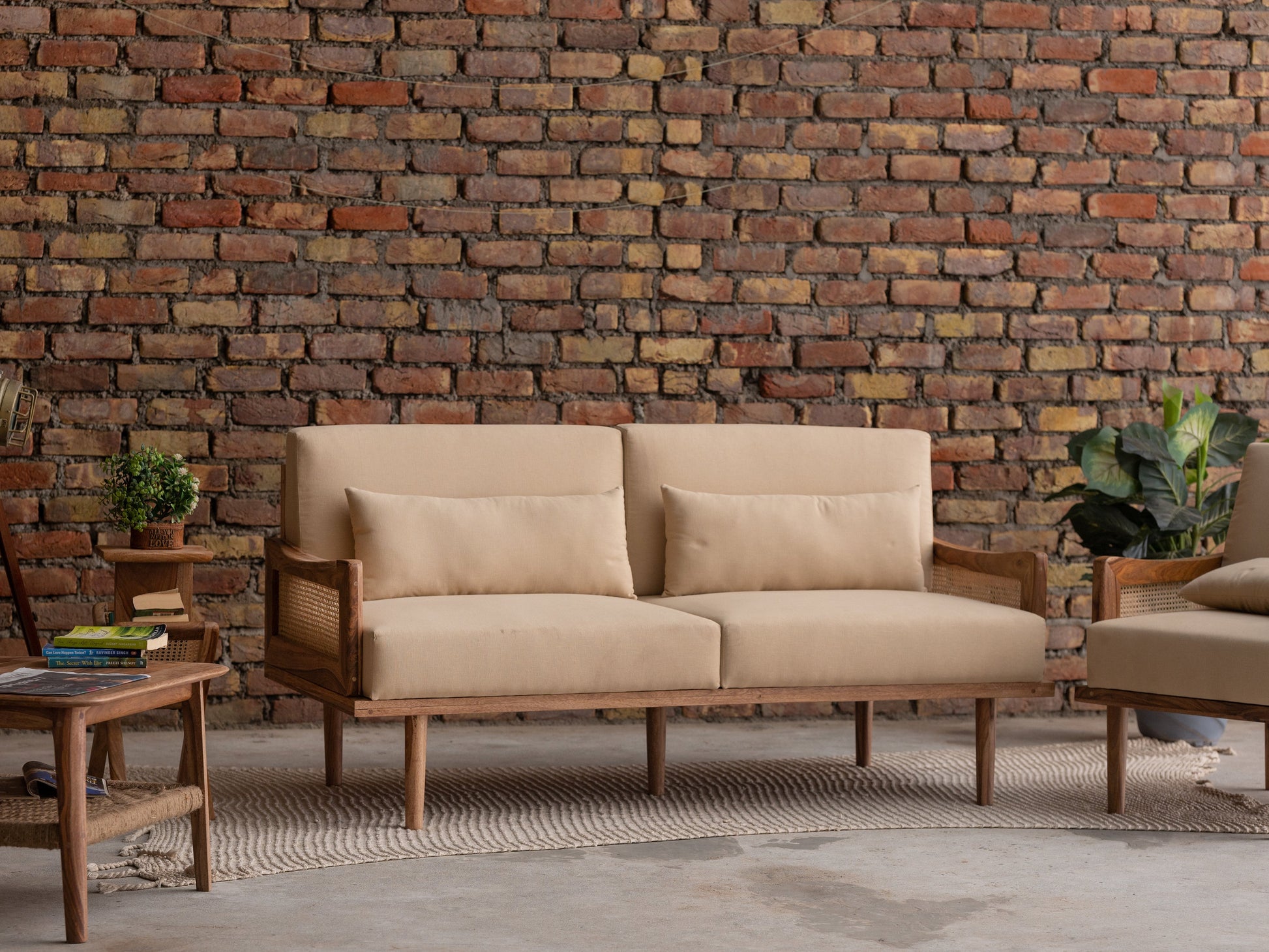 Dudi Furniture New York Modern 2 Seater Wooden Sofa
