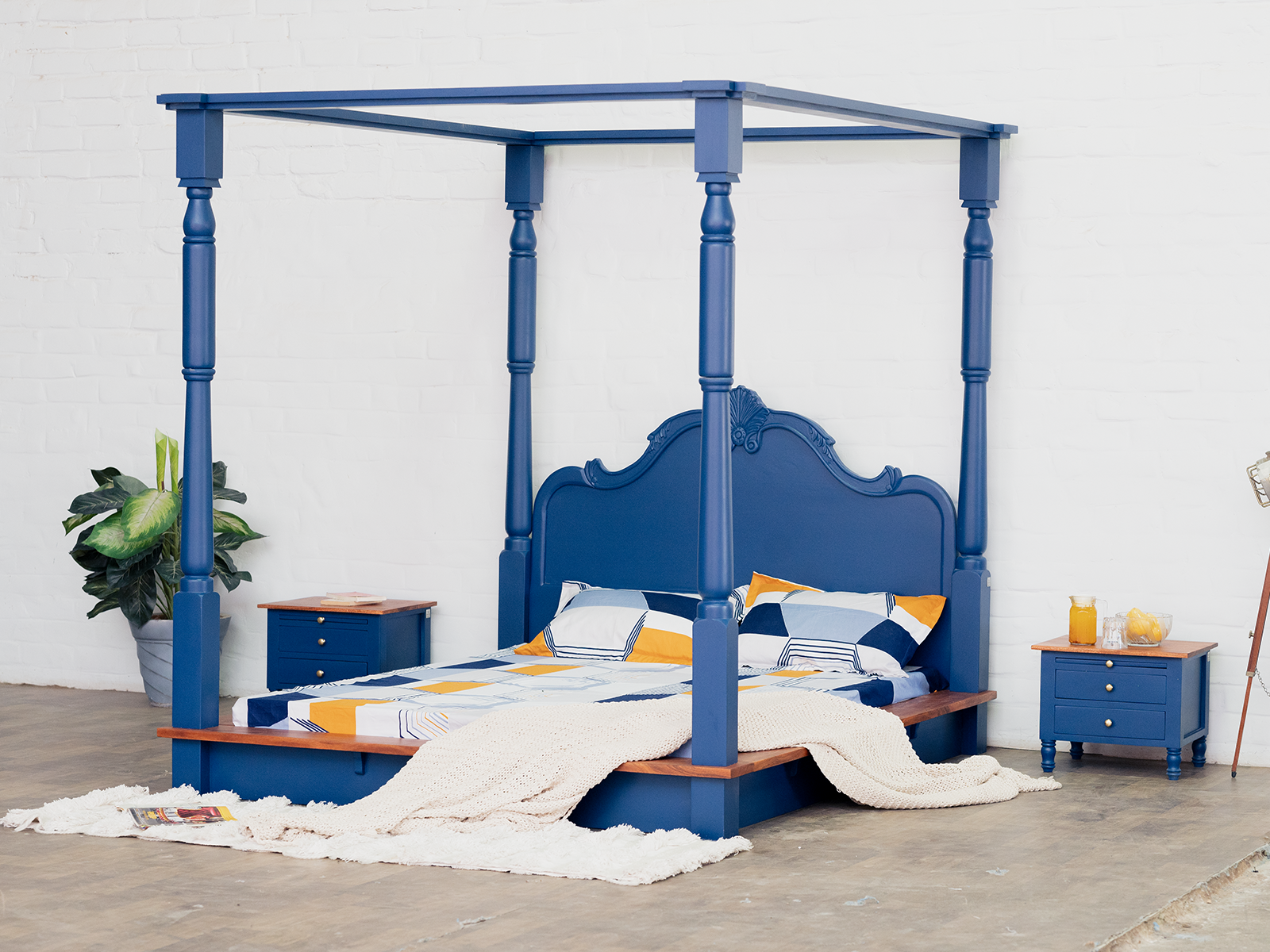 Dudi Furniture Florida Acacia Wood Poster Bed (Egyptian Blue)
