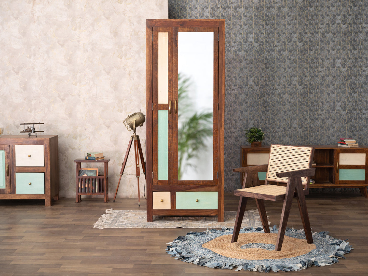Dudi Furniture Florida Vintage Sheesham Wood Wardrobe Cabinet