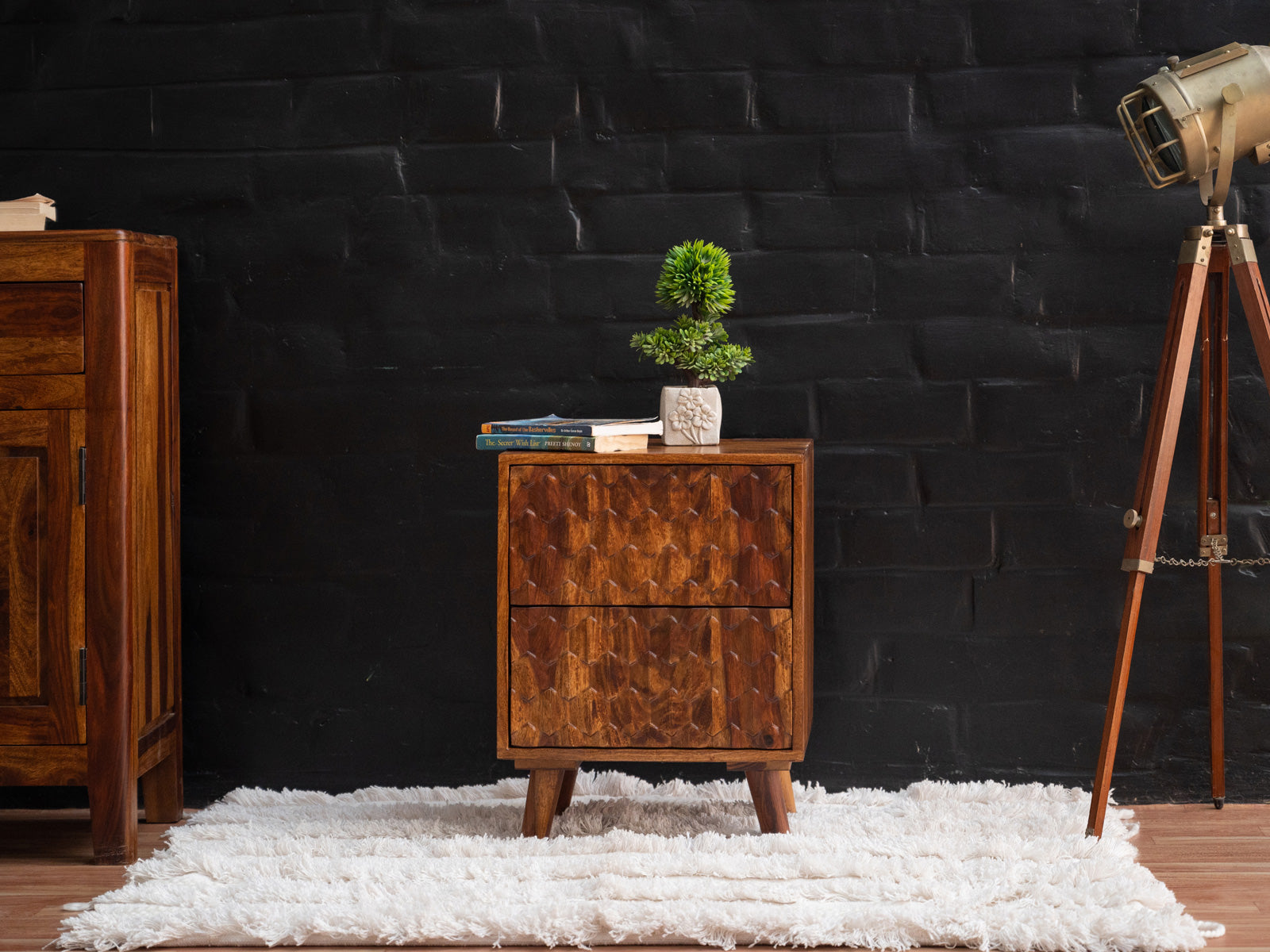 Dudi Furniture Diamond Modern Bedside Table with Drawer