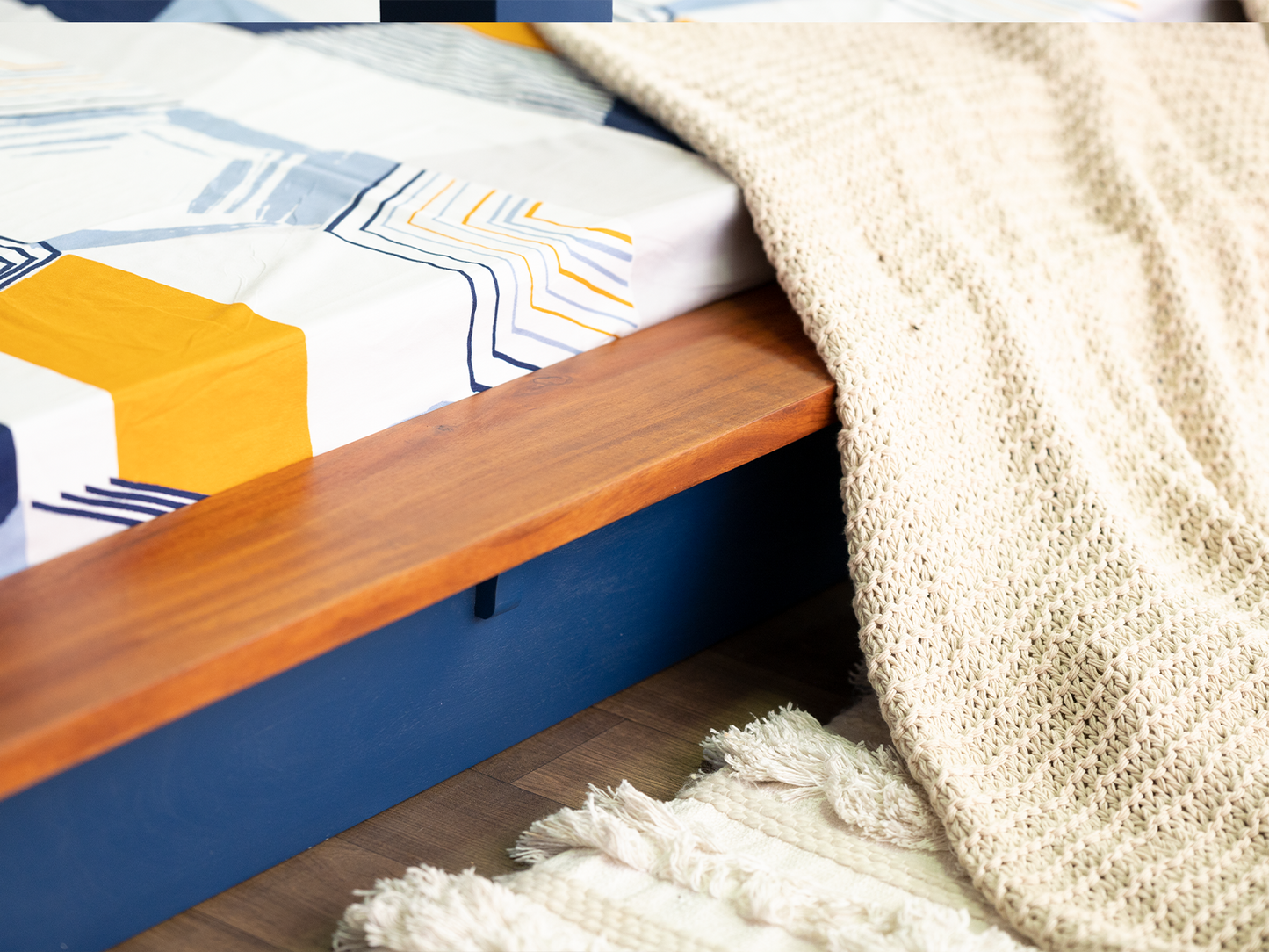 Dudi Furniture Florida Acacia Wood Poster Bed (Egyptian Blue)