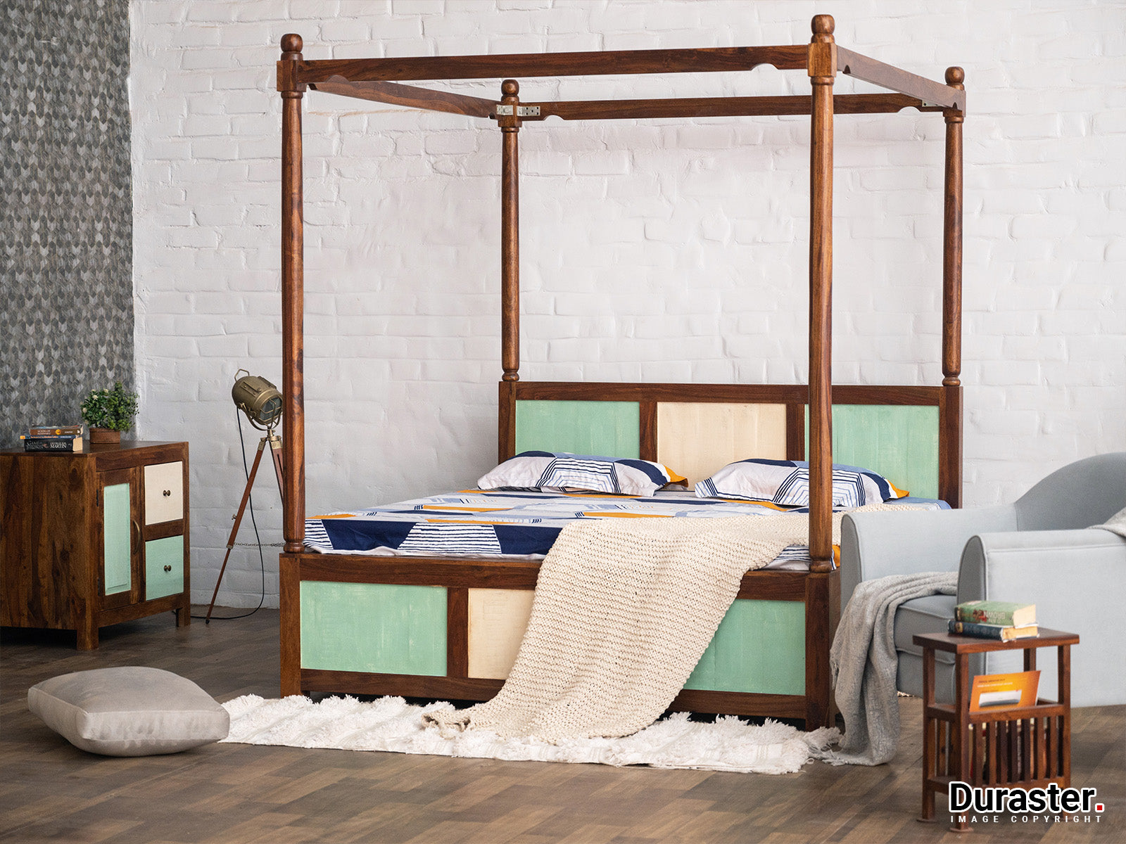 Dudi Furniture Florida Vintage Solid Sheesham Wood Four Poster Bed