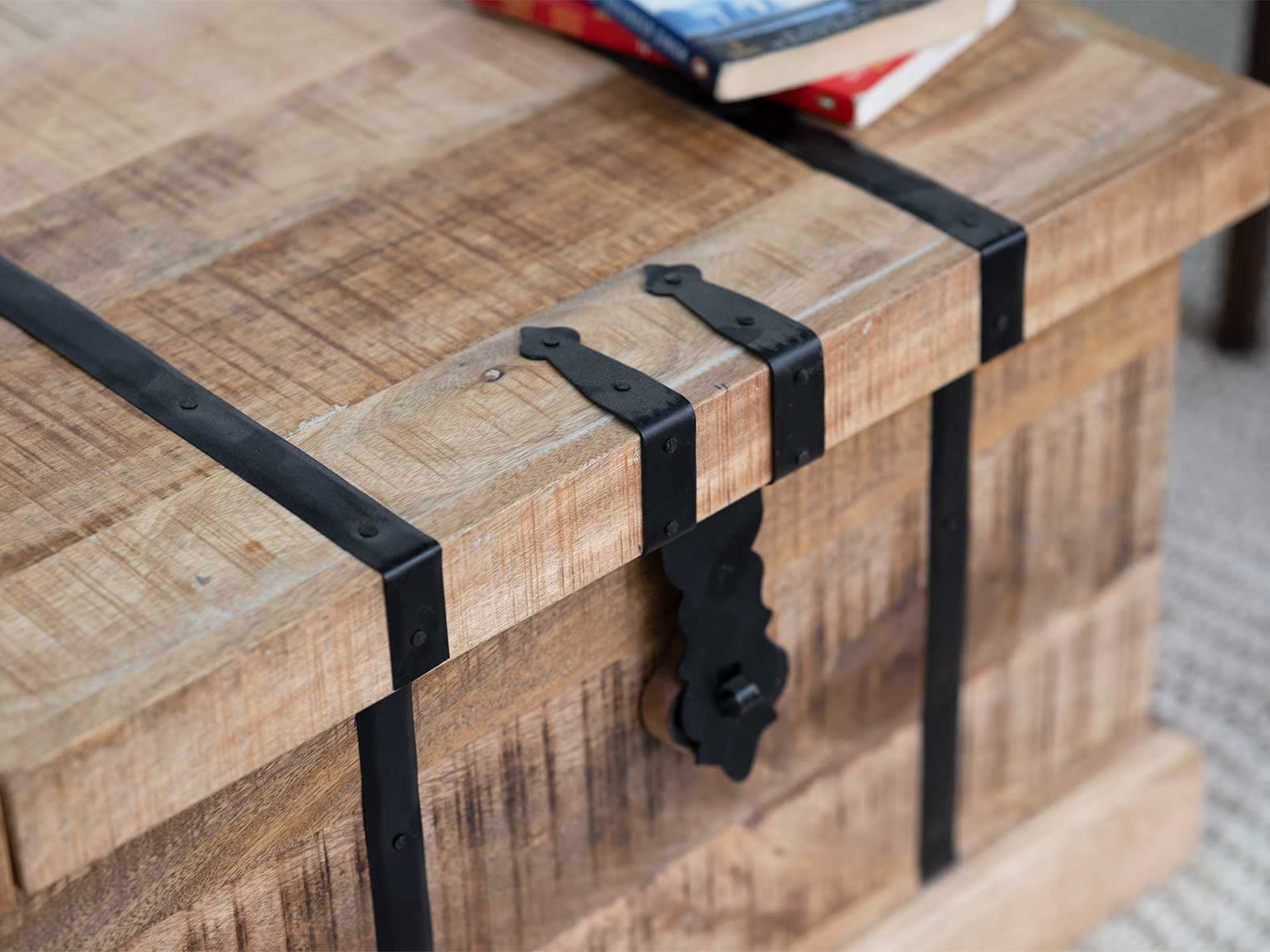 Dudi Furniture Misa Stylish Mango wood Storage Wine Trunk / Coffee
