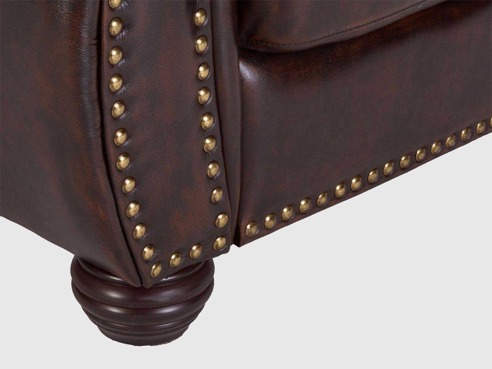 Dudi Furniture Chesterfield One Seater Colonial Sofa