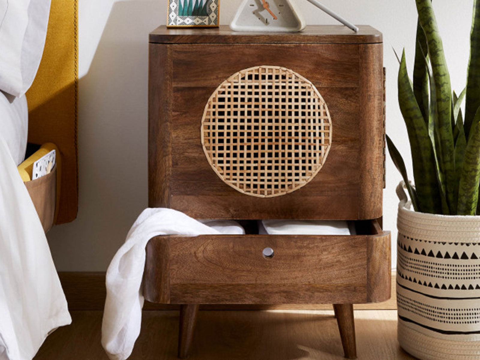 Dudi Furniture New York Wooden Bedside Table with Drawer