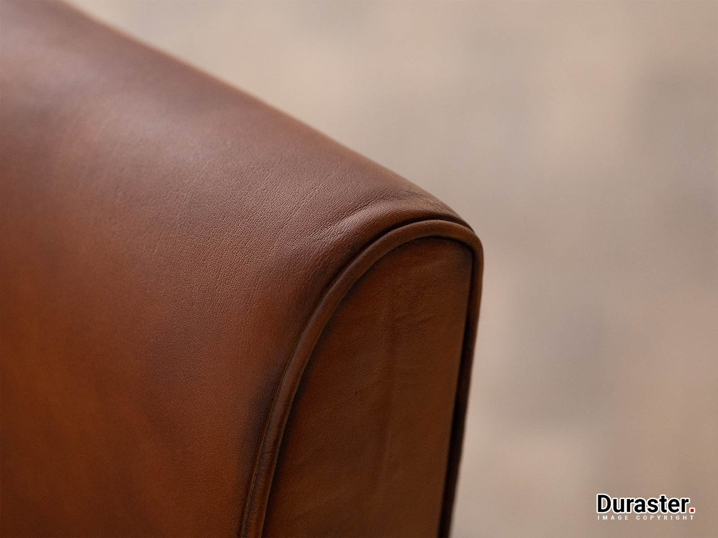 Dudi Furniture Chesterfield Traditional One Seater Sofa