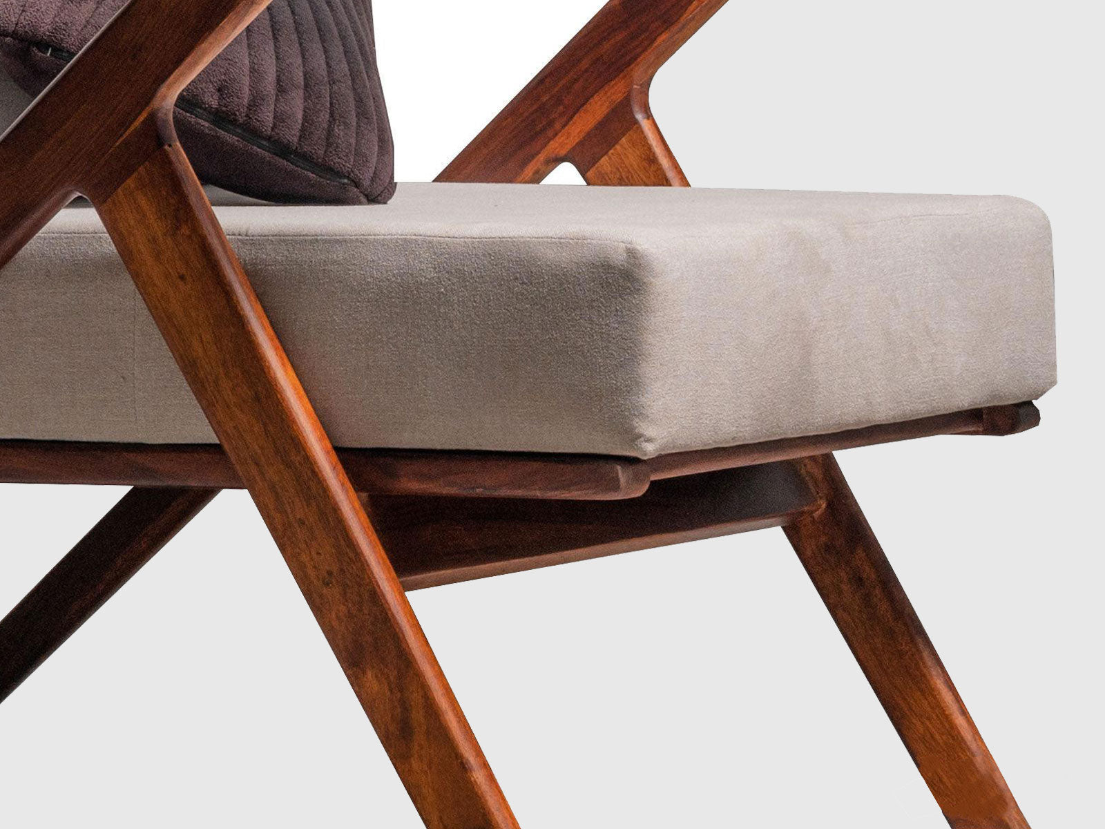 Dudi Furniture Ummed Modern Sheesham Wood Lounge Chair