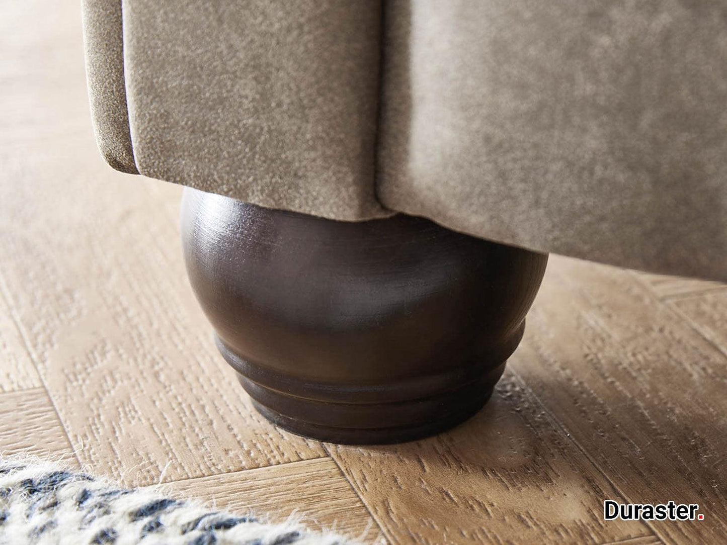 Dudi Furniture Chesterfield Traditional Two Seater Sofa